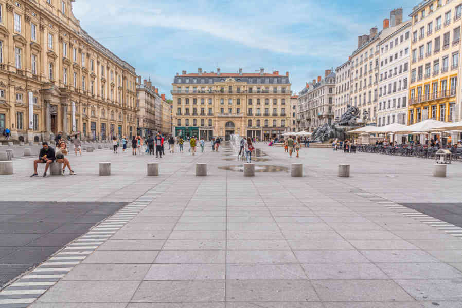 Francia - Lyon 007 - plaza Des Terreaux.jpg